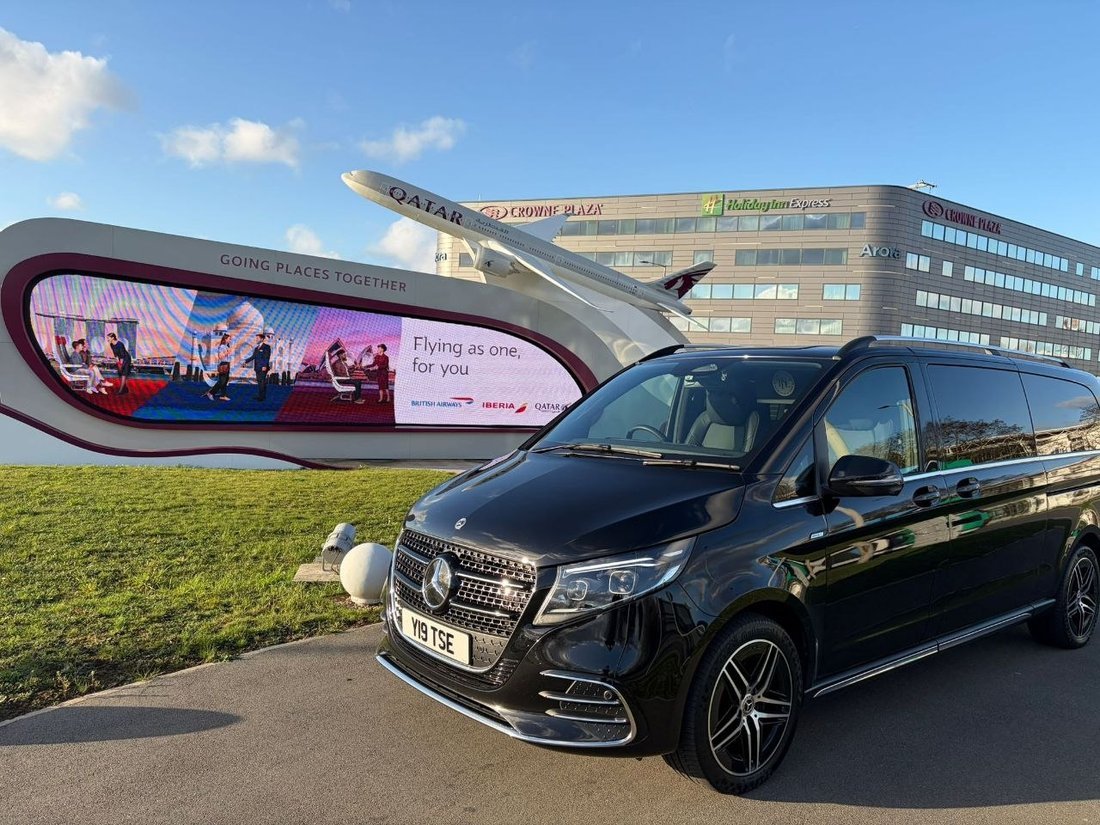 Mercedes-Benz V-Class Y19 TSE at Heathrow Terminal 5 — Travel in Style Essex airport chauffeur transfer
